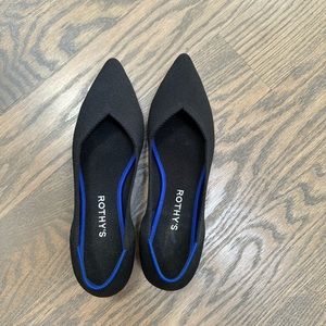 New Rothy’s black solid “The Point” new size 8.5